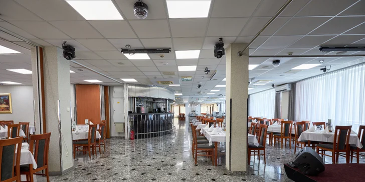 Pobyt v hotelu Silver**** s lázeňským komplexem: polopenze a neomezený wellness