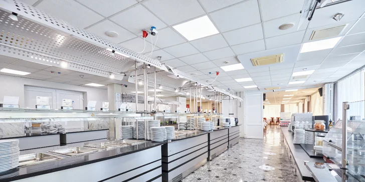 Pobyt v hotelu Silver**** s lázeňským komplexem: polopenze a neomezený wellness