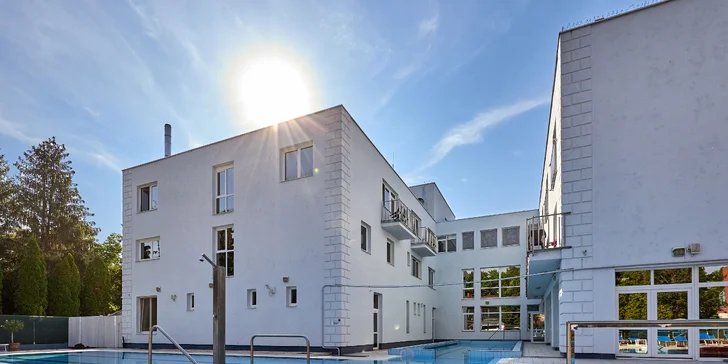 Pobyt v hotelu Silver**** s lázeňským komplexem: polopenze a neomezený wellness