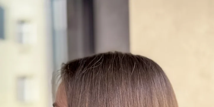 Profesionální péče o vlasy: otevřené vouchery na 500 až 3000 Kč do kadeřnického studia