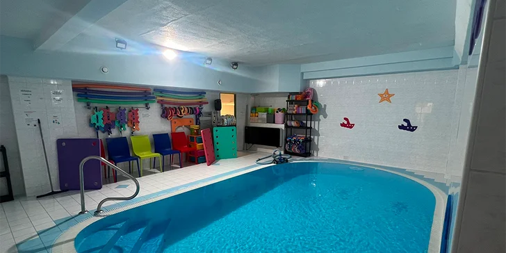 Pronájem bazénu s teplou slanou vodou až pro 4 dospělé a 2 děti