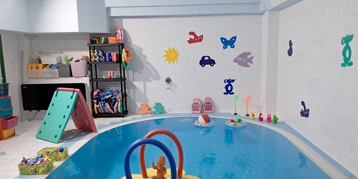 Pronájem bazénu s teplou slanou vodou až pro 4 dospělé a 2 děti