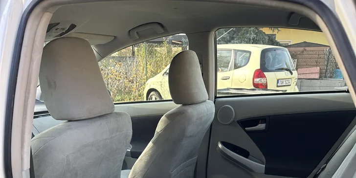 Mobilní ruční mytí aut: těšte se na auto jako nové – odstranění špíny, tepování interiéru a podlahy i obnova plastů