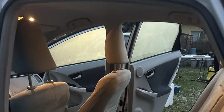 Mobilní ruční mytí aut: těšte se na auto jako nové – odstranění špíny, tepování interiéru a podlahy i obnova plastů