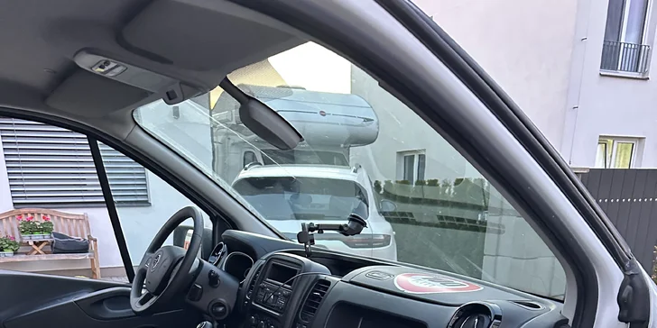 Mobilní ruční mytí aut: těšte se na auto jako nové – odstranění špíny, tepování interiéru a podlahy i obnova plastů