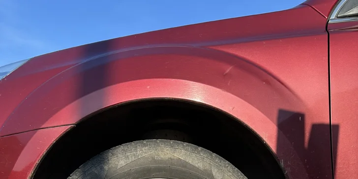 Mobilní ruční mytí aut: těšte se na auto jako nové – odstranění špíny, tepování interiéru a podlahy i obnova plastů