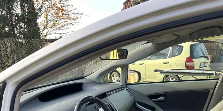 Mobilní ruční mytí aut: těšte se na auto jako nové – odstranění špíny, tepování interiéru a podlahy i obnova plastů