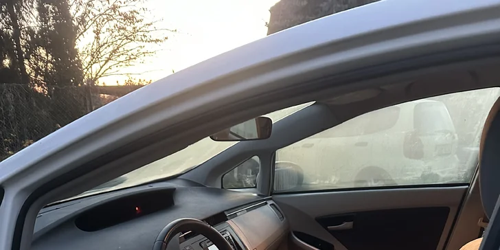 Mobilní ruční mytí aut: těšte se na auto jako nové – odstranění špíny, tepování interiéru a podlahy i obnova plastů