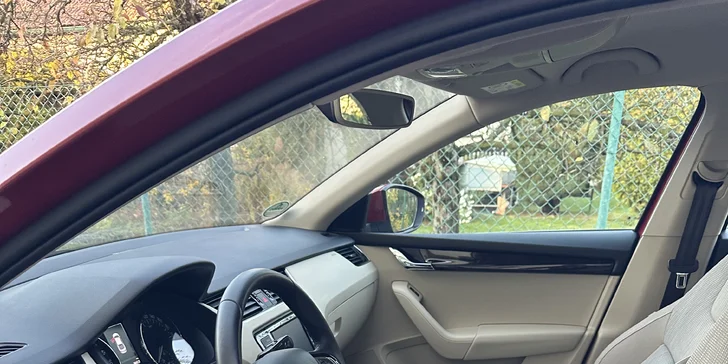 Mobilní ruční mytí aut: těšte se na auto jako nové – odstranění špíny, tepování interiéru a podlahy i obnova plastů