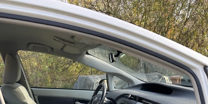 Mobilní ruční mytí aut: těšte se na auto jako nové – odstranění špíny, tepování interiéru a podlahy i obnova plastů