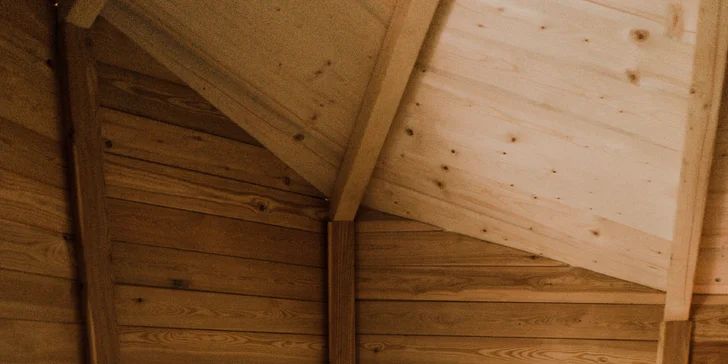 Zážitkový pobyt v unikátním Treehouse v Trenčianských Teplicích se snídaní a vstupem do wellness