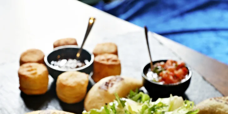 Bezlepková Argentina: degustační menu pro 2 osoby vč. vegetariánských empanadas