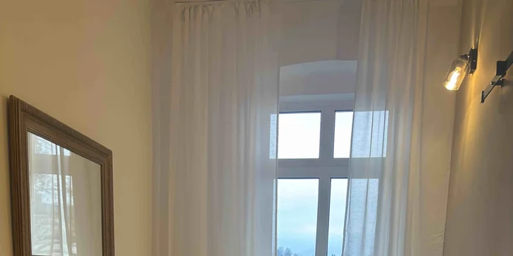 Masáž dle výběru a parafínový zábal: uvolnění zad a šíje nebo reflexní terapie chodidel