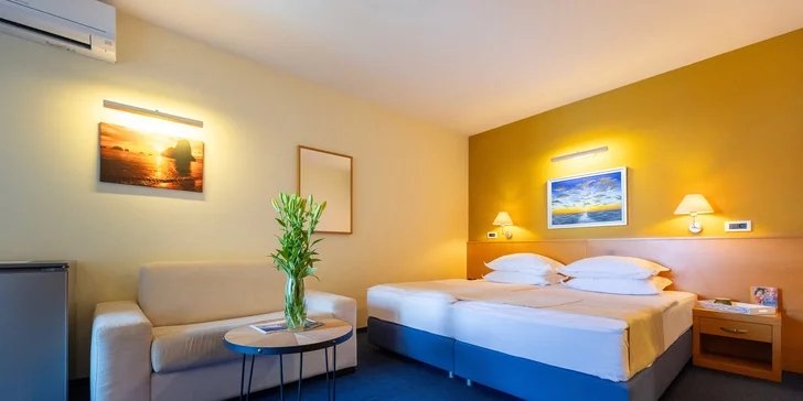 Dovolená v chorvatském Gradacu: 4* hotel u pláže, se snídaní či polopenzí