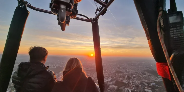Privátní let malým horkovzdušným balonem: pro 2 až 6 osob, 2–3 hodiny