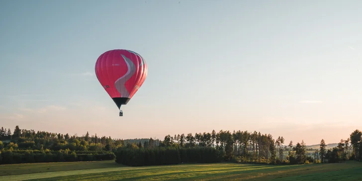 Privátní let malým horkovzdušným balonem: pro 2 až 6 osob, 2–3 hodiny