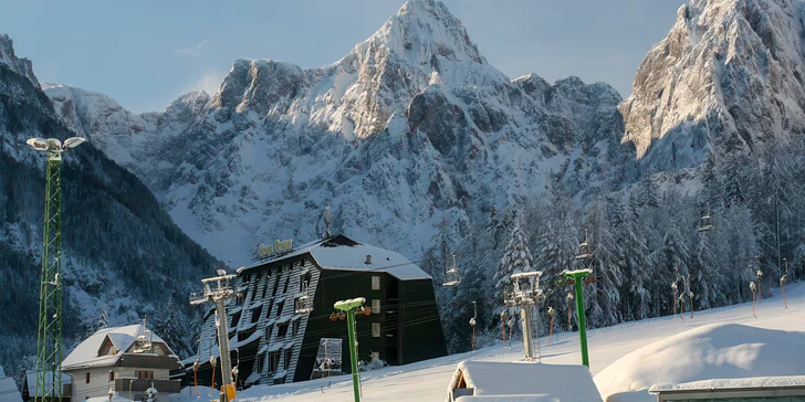 Zimní pobyt ve Slovinsku o pololetních prázdninách: hotel Alpina u sjezdovky, snídaně i skipas
