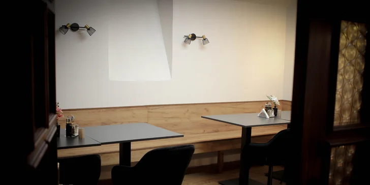 Potěšte své chuťové buňky: poctivý hovězí burger Klasik v Plzni pro 1 i 2