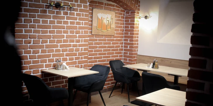 Potěšte své chuťové buňky: poctivý hovězí burger Klasik v Plzni pro 1 i 2