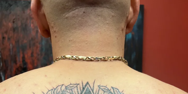 Nové tetování o velikosti 5 × 5 cm nebo úprava stávajícího: studio v centru