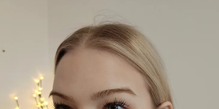 Zajistěte si výrazný pohled: prodloužení či korejský lifting řas, laminace a barvení obočí