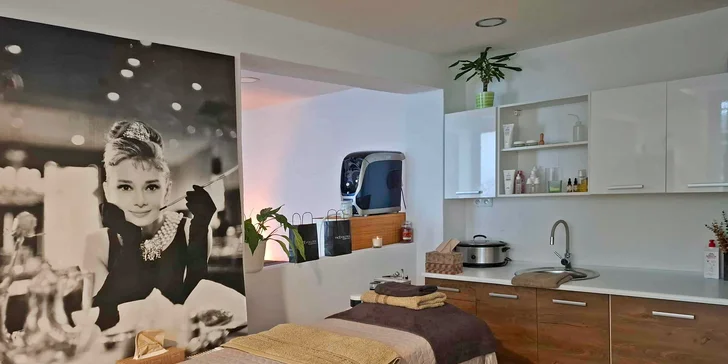 Čokoládová, antistresová nebo lávová masáž i balíček pro ženy včetně kosmetiky