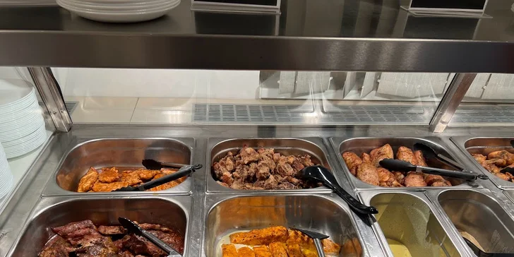 Snězte, co můžete v české restauraci: teplá a studená jídla, řízky, zmrzlina