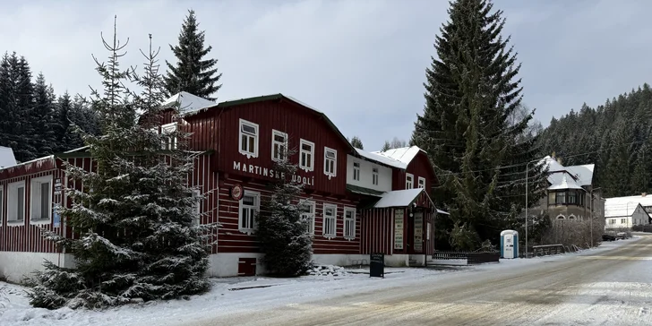 Pobyt na pomezí Jizerek a Krkonoš: snídaně či polopenze, sauna i půjčení elektrokol