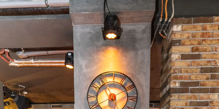 Pobyt v Praze: moderní hotel v Karlíně se snídaní, blízko metra i tramvaje