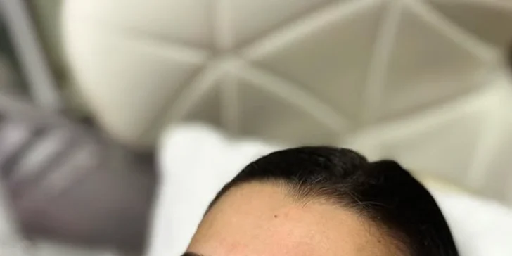 Vytvarujte a vyživte své obočí a řasy: laminace i lash lifting