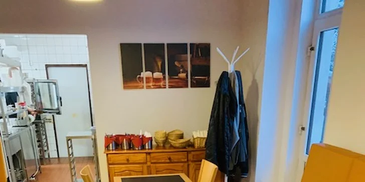 Brdský burger z regionálního hovězího masa, hranolky a pivo pro 1 i 2 osoby