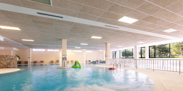 4* hotel v Petrčane u Zadaru: hned u pláže, se snídaní či polopenzí a neomezeným wellness