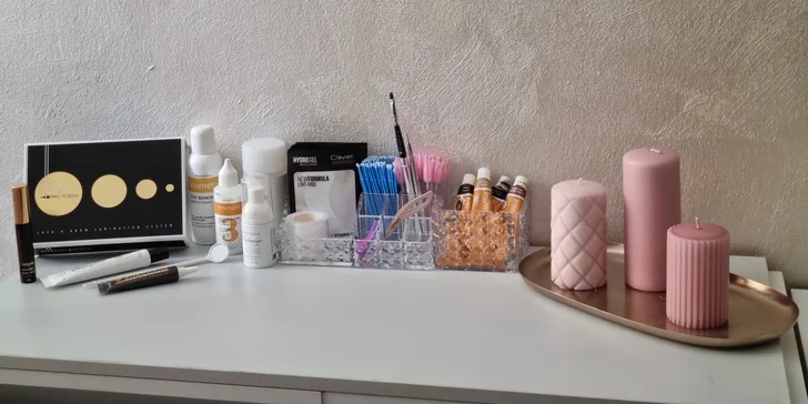 Výrazný pohled bez práce: lash lifting a laminace obočí, 60 až 90 minut