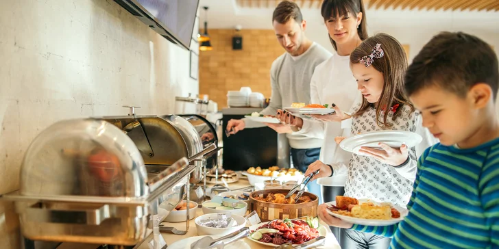 Odpočinek v klidné části Mariánských Lázní: pobyt s jídlem i wellness procedurami