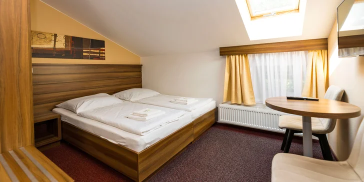 Ráj všech výletníků: penzion u Náchoda s polopenzí a venkovním bazénem