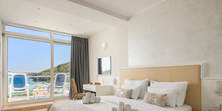 Dovolená v chorvatském zálivu Rabac: 4* hotel 150 m od pláže, strava i bazény