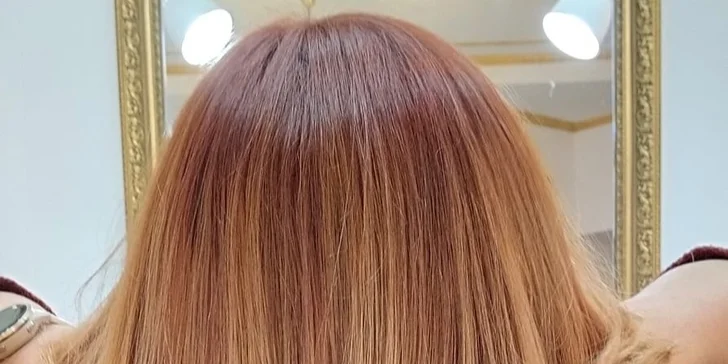 Kadeřnický wellness balíček pro všechny délky vlasů: střih, masáž i foukaná, 90 minut