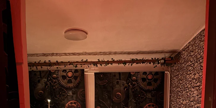 Únikovka plná napětí pro 2-6 hráčů: Záhada zmizelého profesora Gustava Peregrina