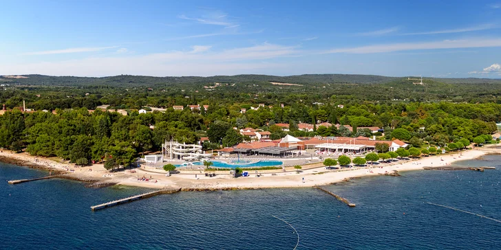 Relaxujte na Istrii: 3* resort přímo u pláže, snídaně nebo polopenze, bazén