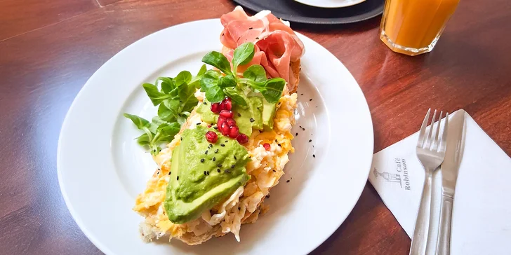 Brunch s lívanci nebo avo toastem, káva a limonáda pro 1 nebo 2 osoby