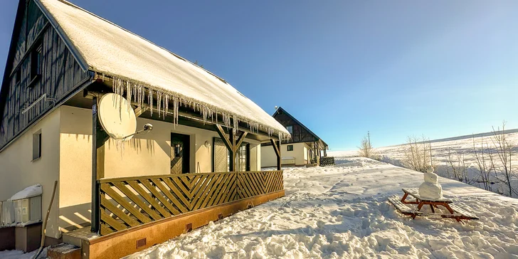 Chaty v Čisté v Krkonoších až pro 8 osob: sjezdovky, výlety a v létě bazén