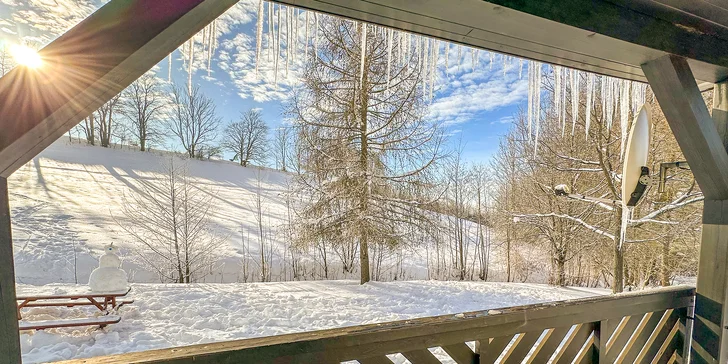 Chaty v Čisté v Krkonoších až pro 8 osob: sjezdovky, výlety a v létě bazén