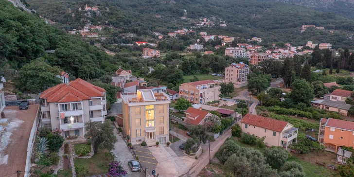 Krásné apartmány v Petrovaci, 200 metrů od pláže a střešní terasa s výhledem