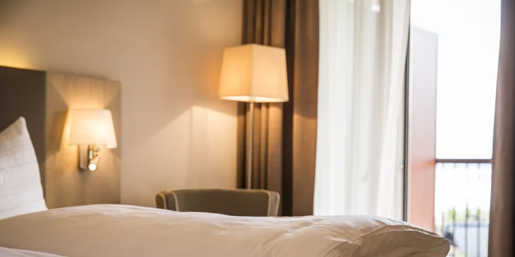 Moderní apartmány na břehu Wörthersee: soukromá pláž a karta výhod