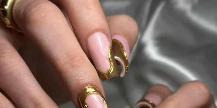 Hýčkání pro ruce i nohy: Manikúra, pedikúra či modeláž nehtů