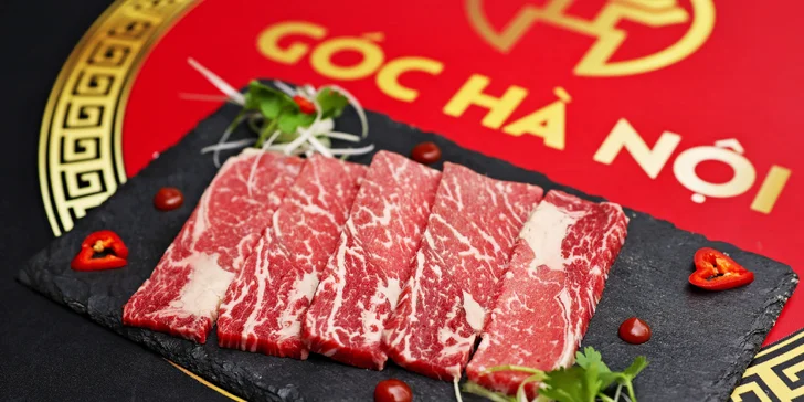 Chuť Hanoje v Praze: Tradiční vietnamský Hot Pot plný masa, mořských plodů a exotiky