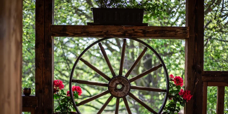 Romantika v Jizerkách: krásné ubytování ve stodole s možností snídaní, výhledy do krajiny