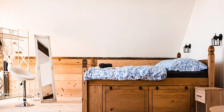 Romantika v Jizerkách: krásné ubytování ve stodole s možností snídaní, výhledy do krajiny