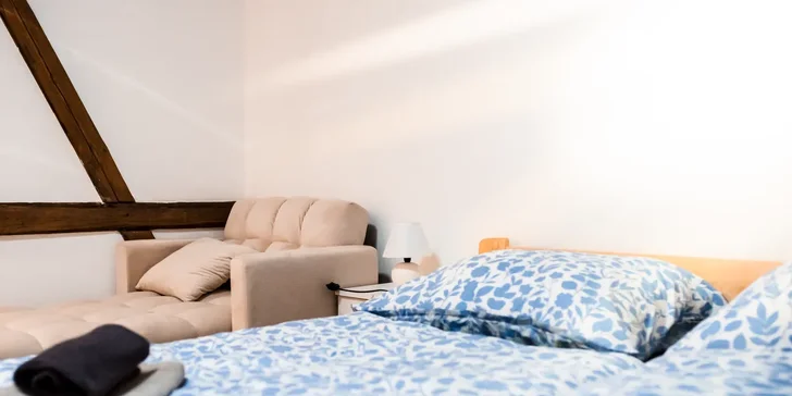 Romantika v Jizerkách: krásné ubytování ve stodole s možností snídaní, výhledy do krajiny