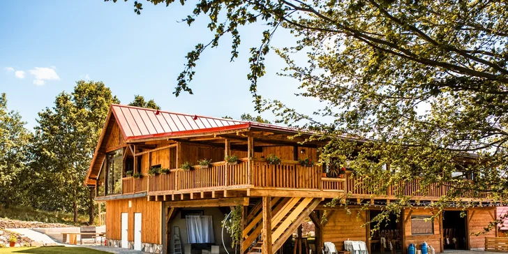 Romantika v Jizerkách: krásné ubytování ve stodole s možností snídaní, výhledy do krajiny